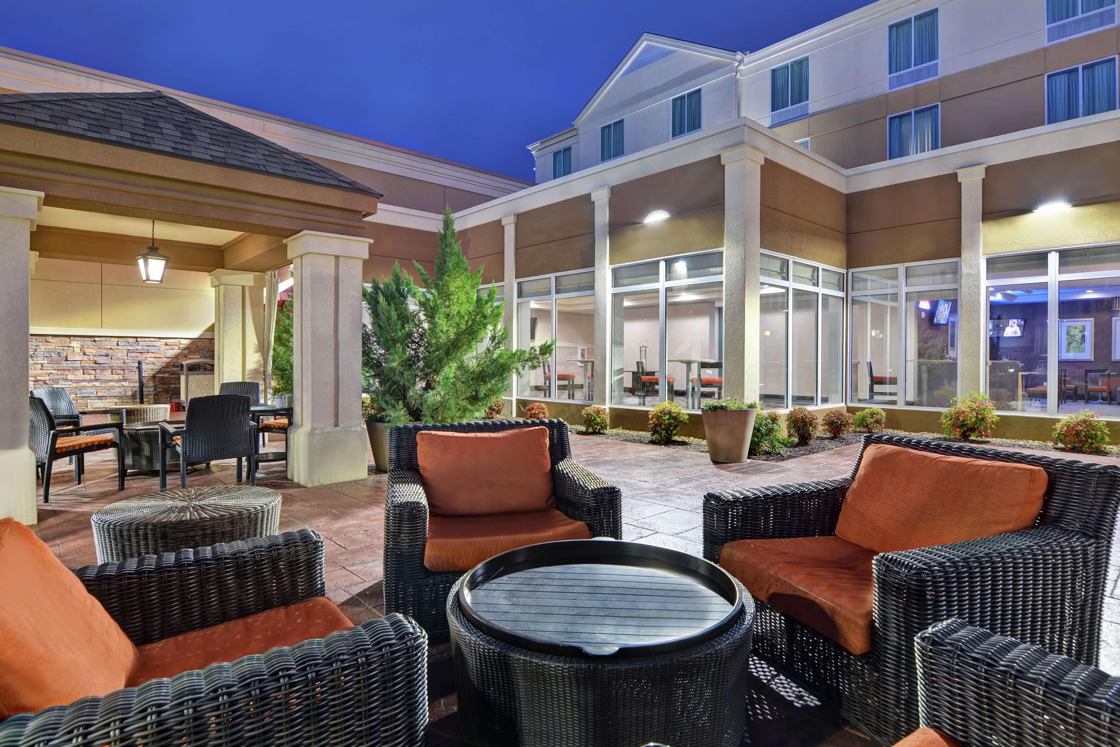 Hilton Garden Inn And Fayetteville Convention Center Exterior photo